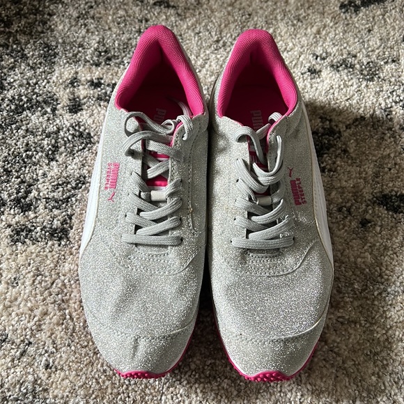 Puma - Picture 2 of 5